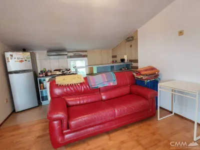 Квартира в Петроваце с видом на море